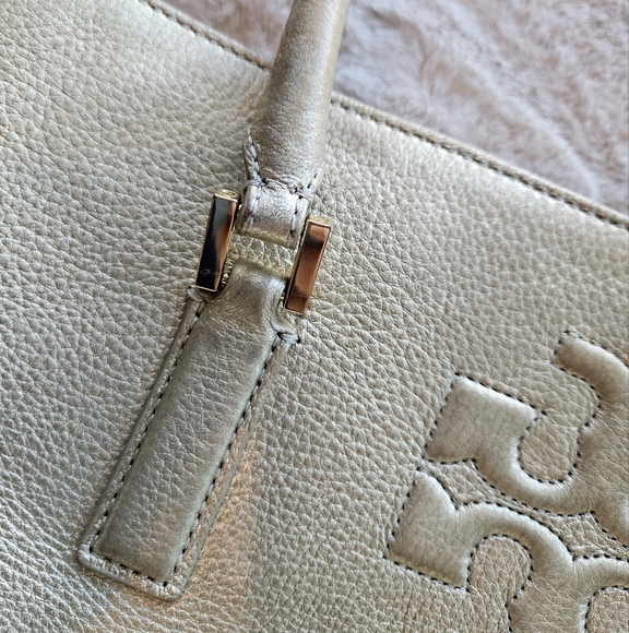 Tory Burch Gold Tote Bag with Crossbody Strap - Picture 14 of 15